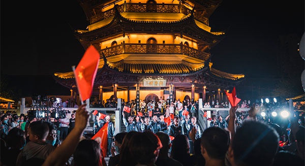 燃！快閃唱響《我和我的祖國》，國慶小長假樂游里運(yùn)河！